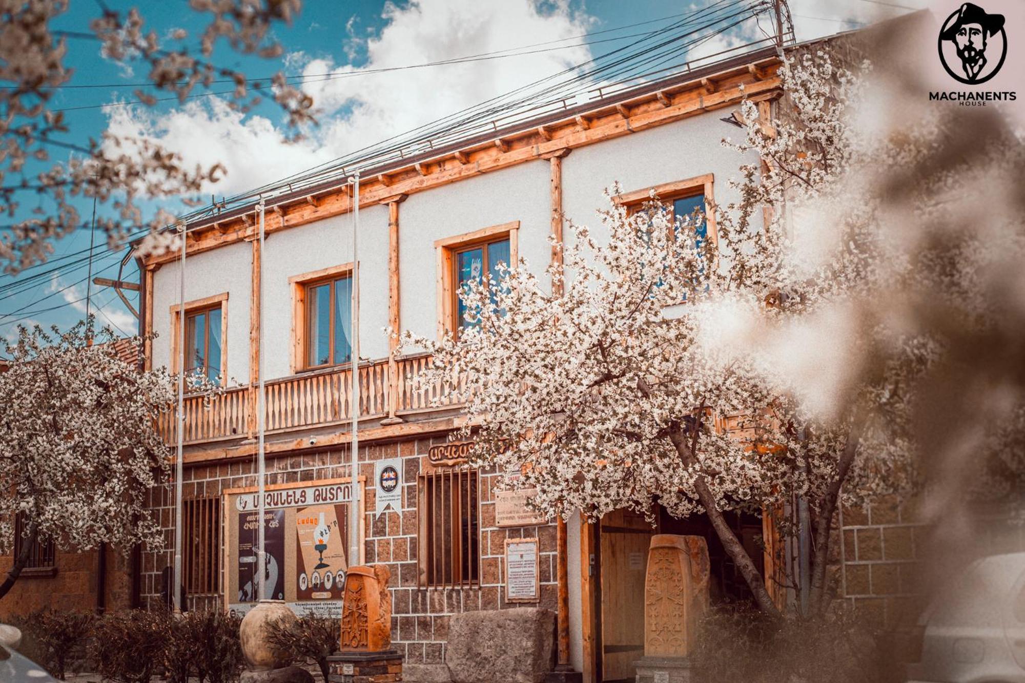 Machanents Art Hotel Vagharshapat Luaran gambar