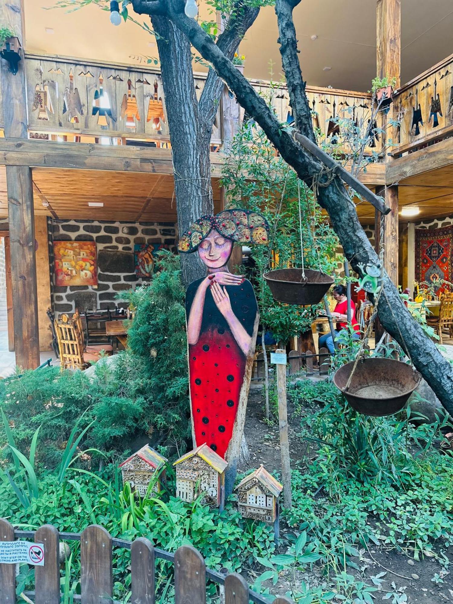 Machanents Art Hotel Vagharshapat Luaran gambar