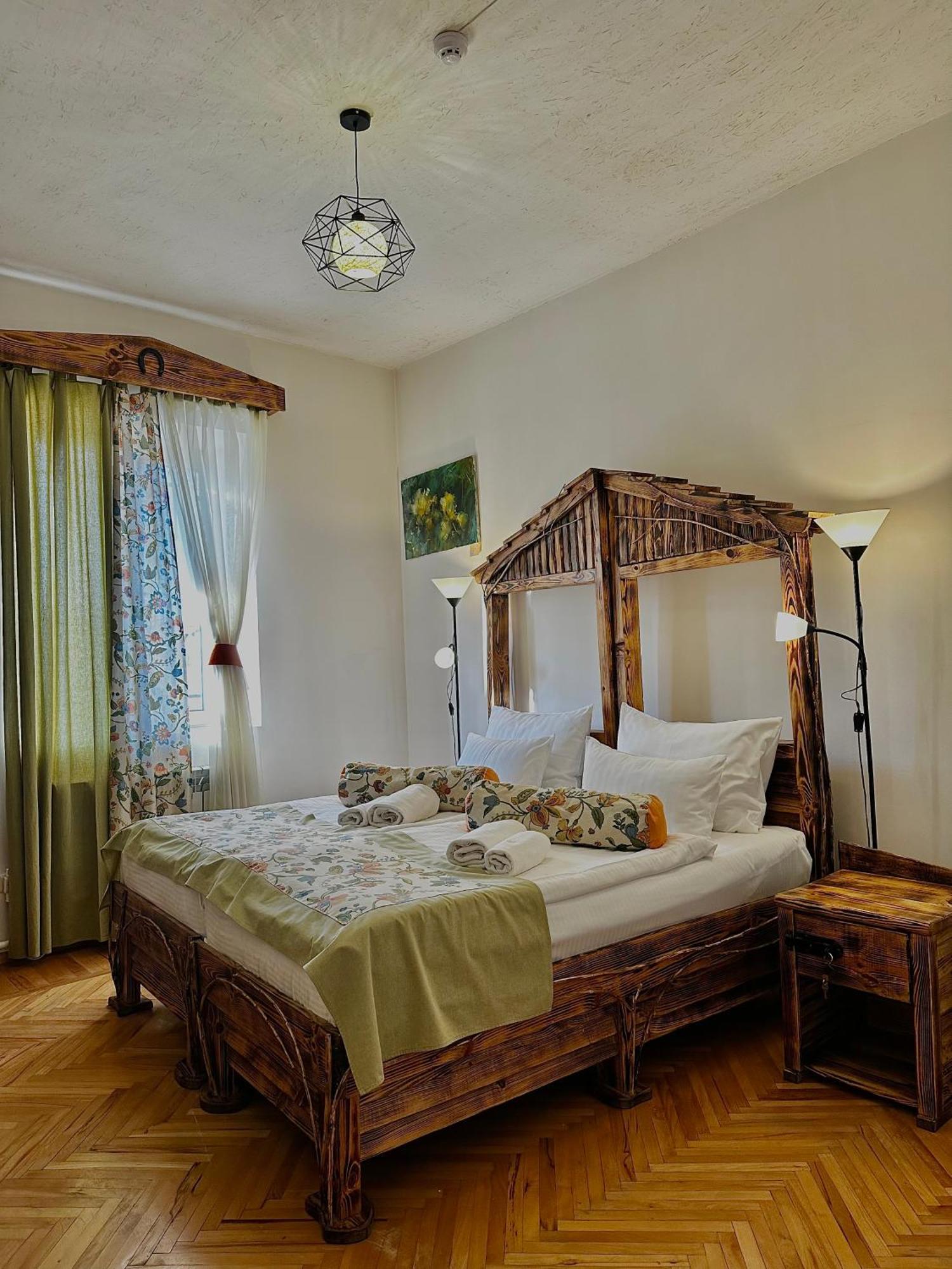 Machanents Art Hotel Vagharshapat Luaran gambar