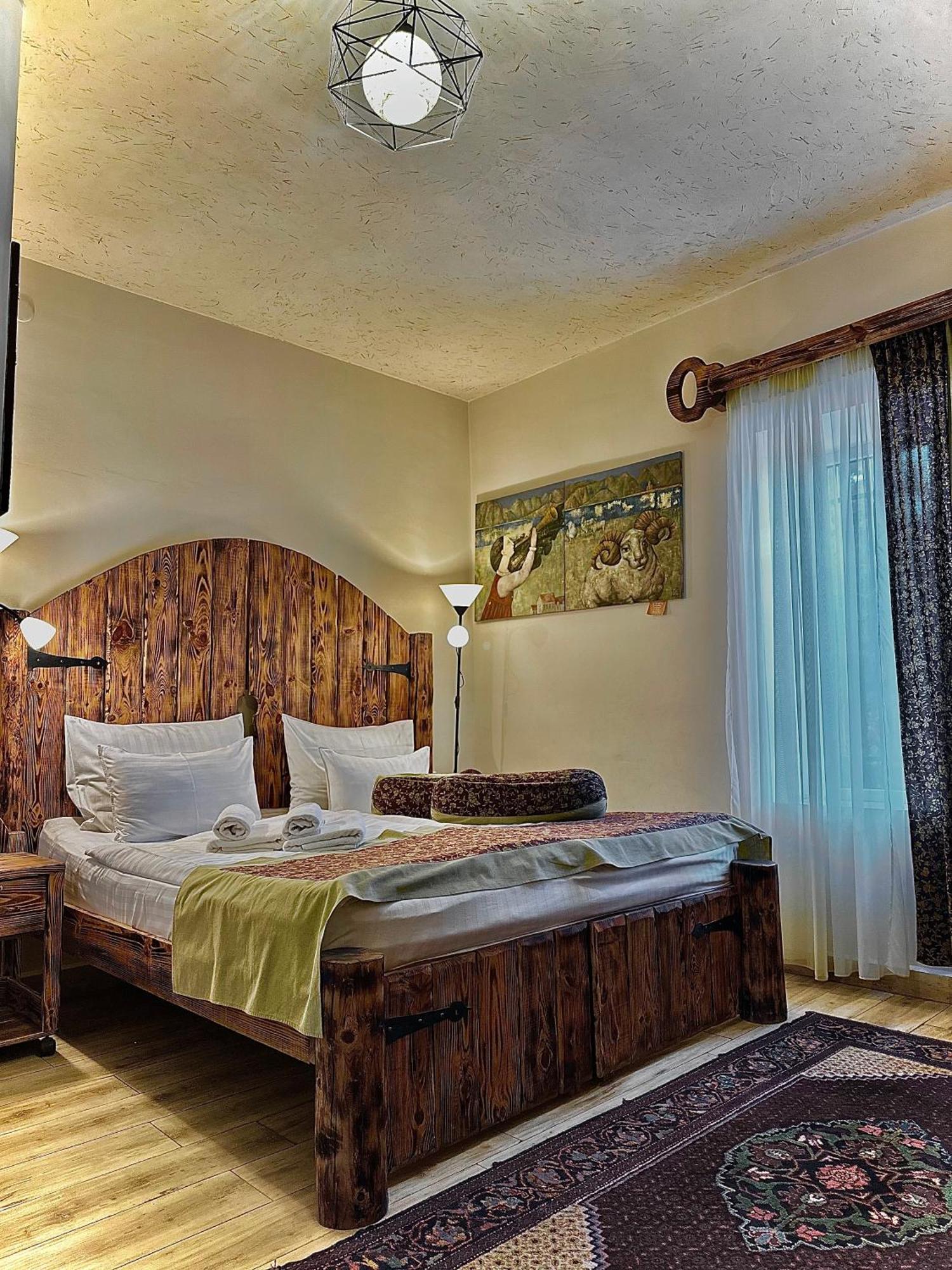 Machanents Art Hotel Vagharshapat Luaran gambar