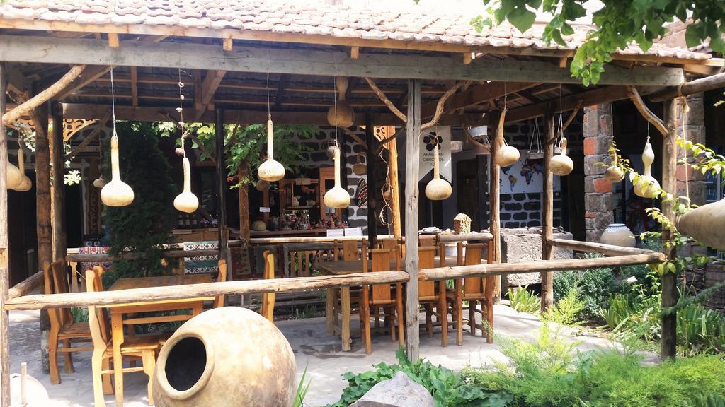 Machanents Art Hotel Vagharshapat Luaran gambar