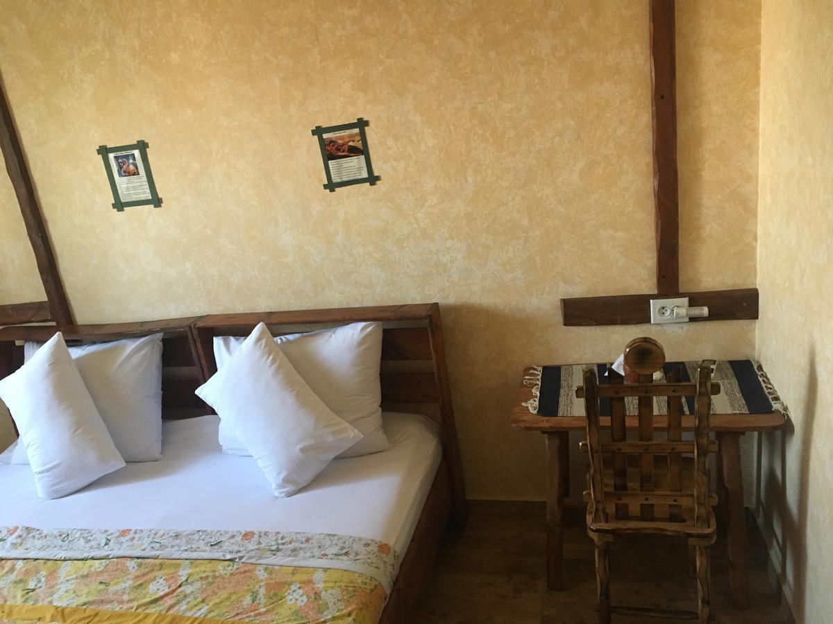 Machanents Art Hotel Vagharshapat Luaran gambar