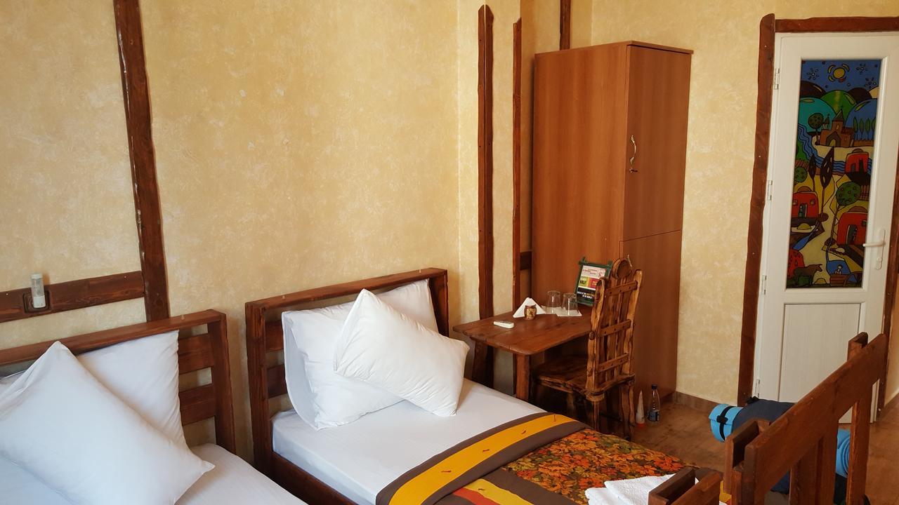 Machanents Art Hotel Vagharshapat Luaran gambar